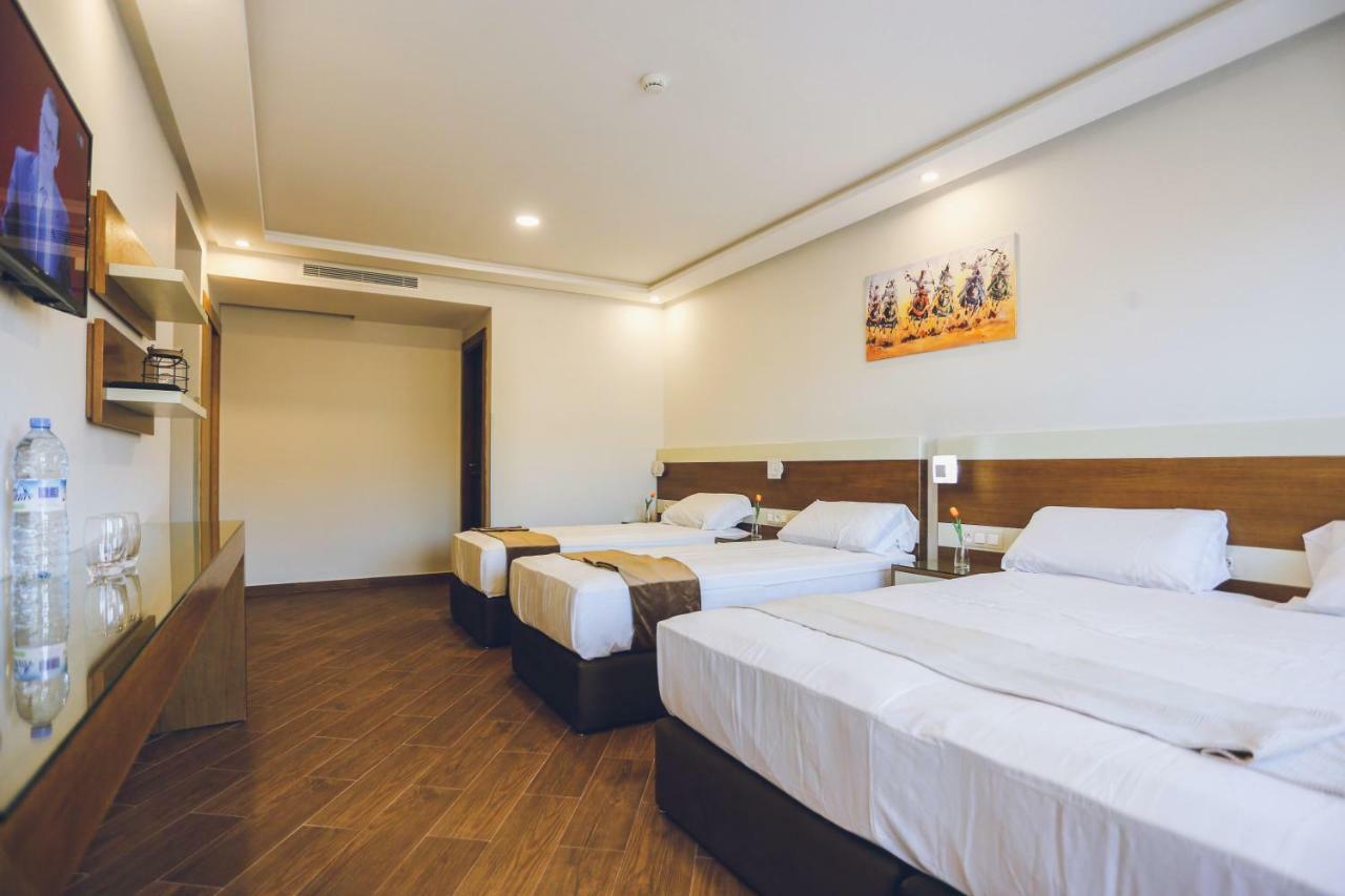 Hotel Makarim Tétouan 外观 照片
