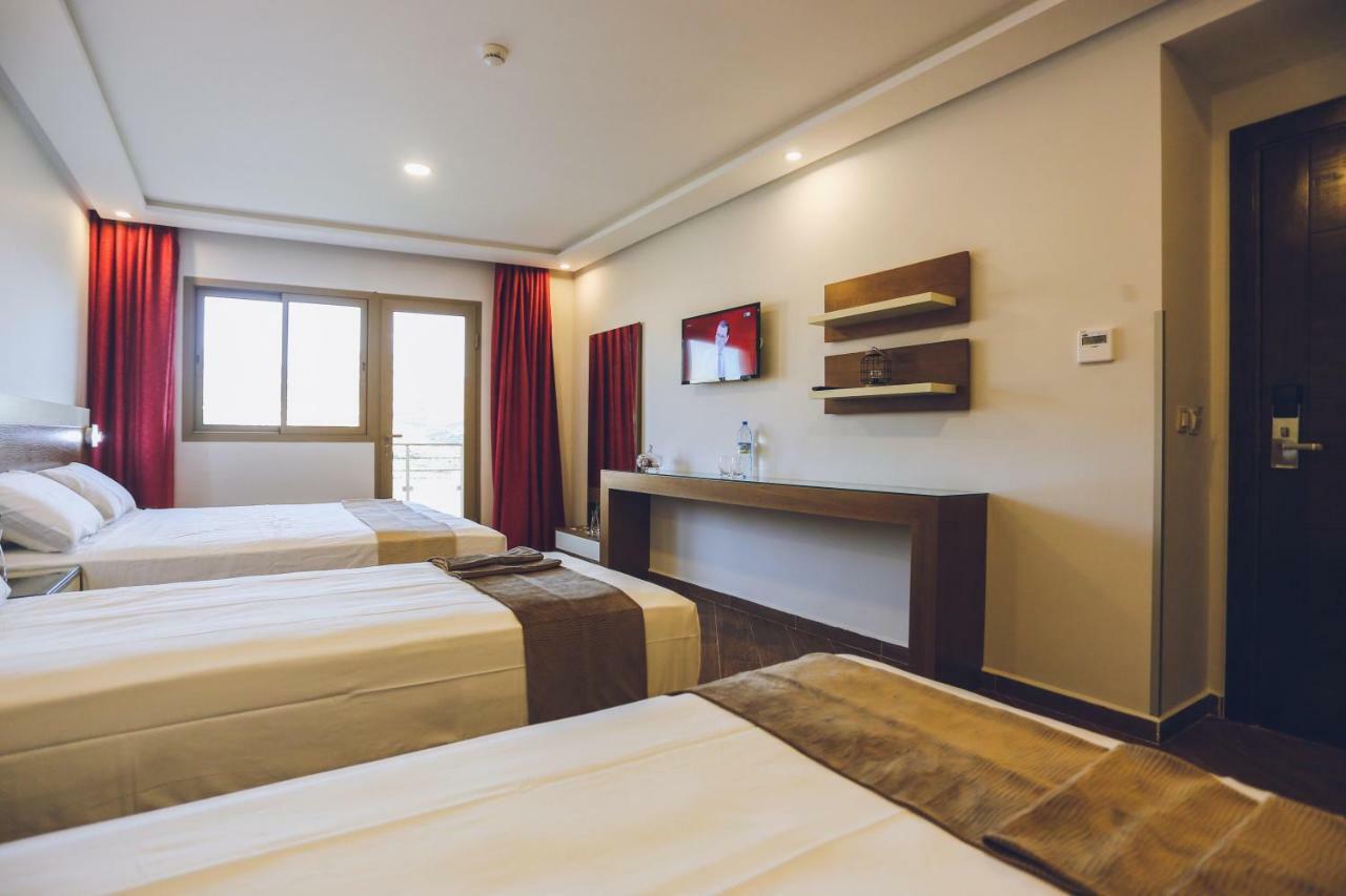 Hotel Makarim Tétouan 外观 照片