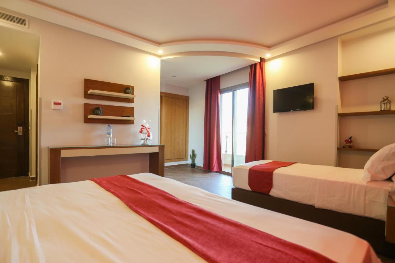 Hotel Makarim Tétouan 外观 照片
